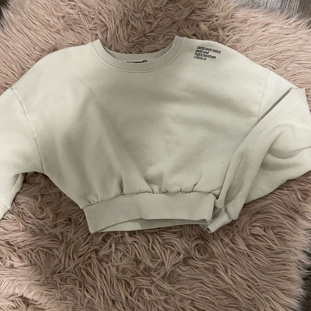 Crewneck